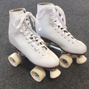 White Lace Up Chicago Quad Roller Skates Like New